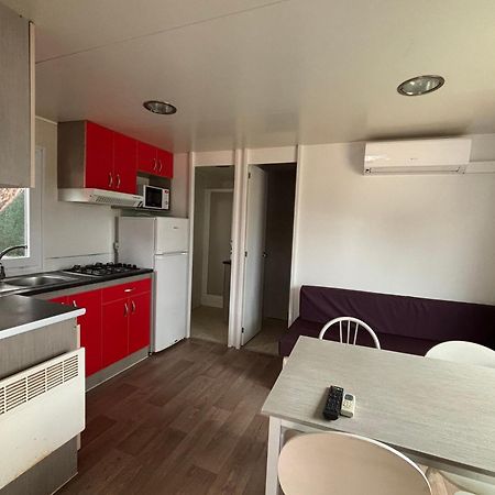 Camping El Pinar Platja Santa Susanna Esterno foto