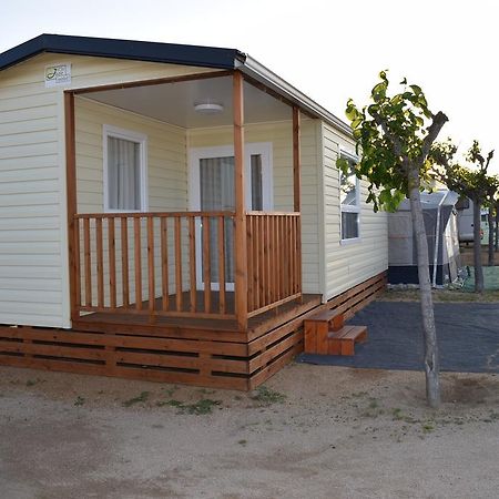 Camping El Pinar Platja Santa Susanna Esterno foto
