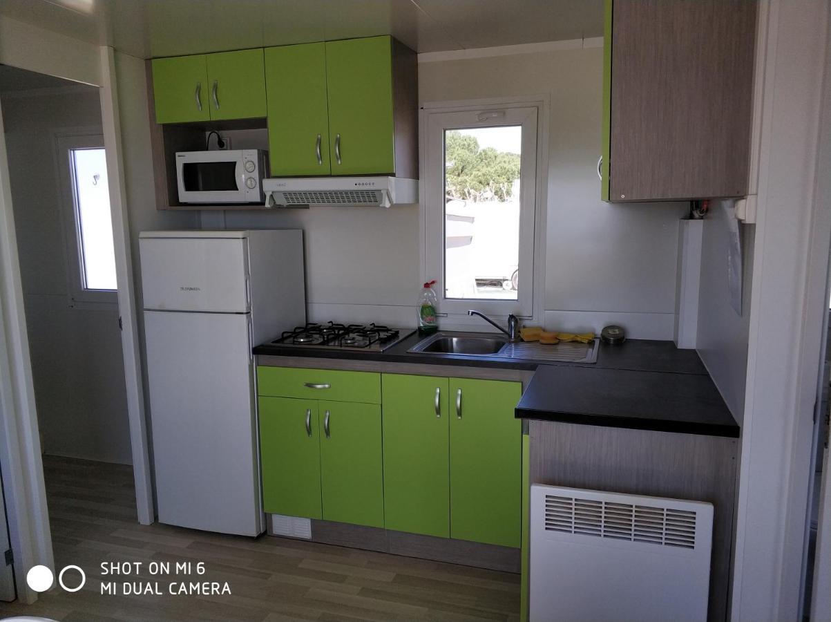 Camping El Pinar Platja Santa Susanna Esterno foto