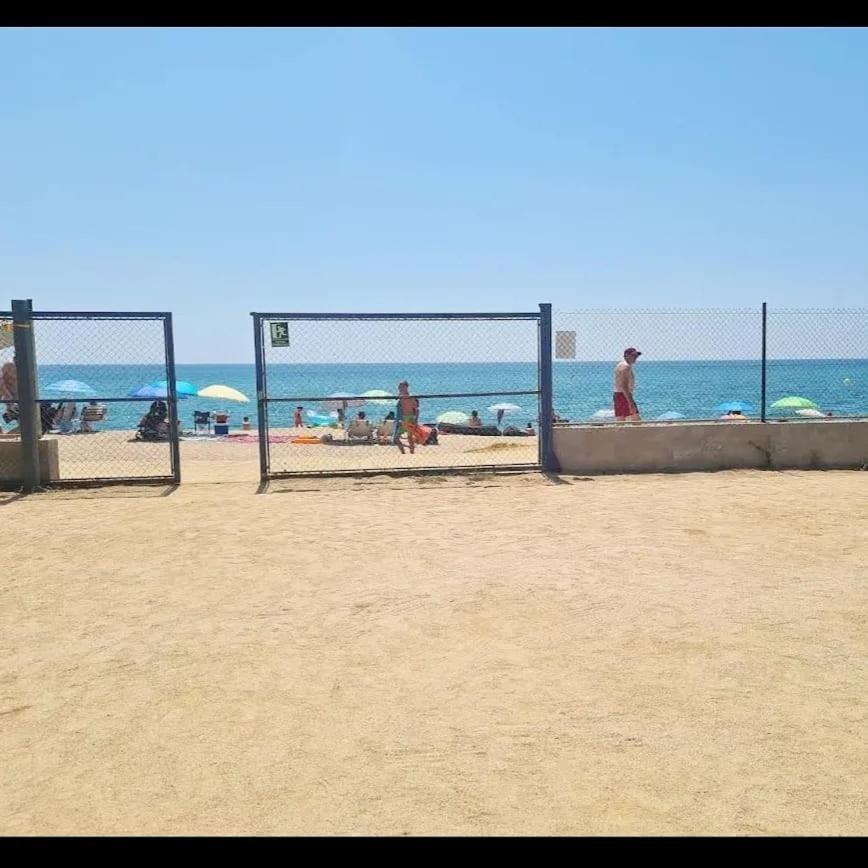 Camping El Pinar Platja Santa Susanna Esterno foto